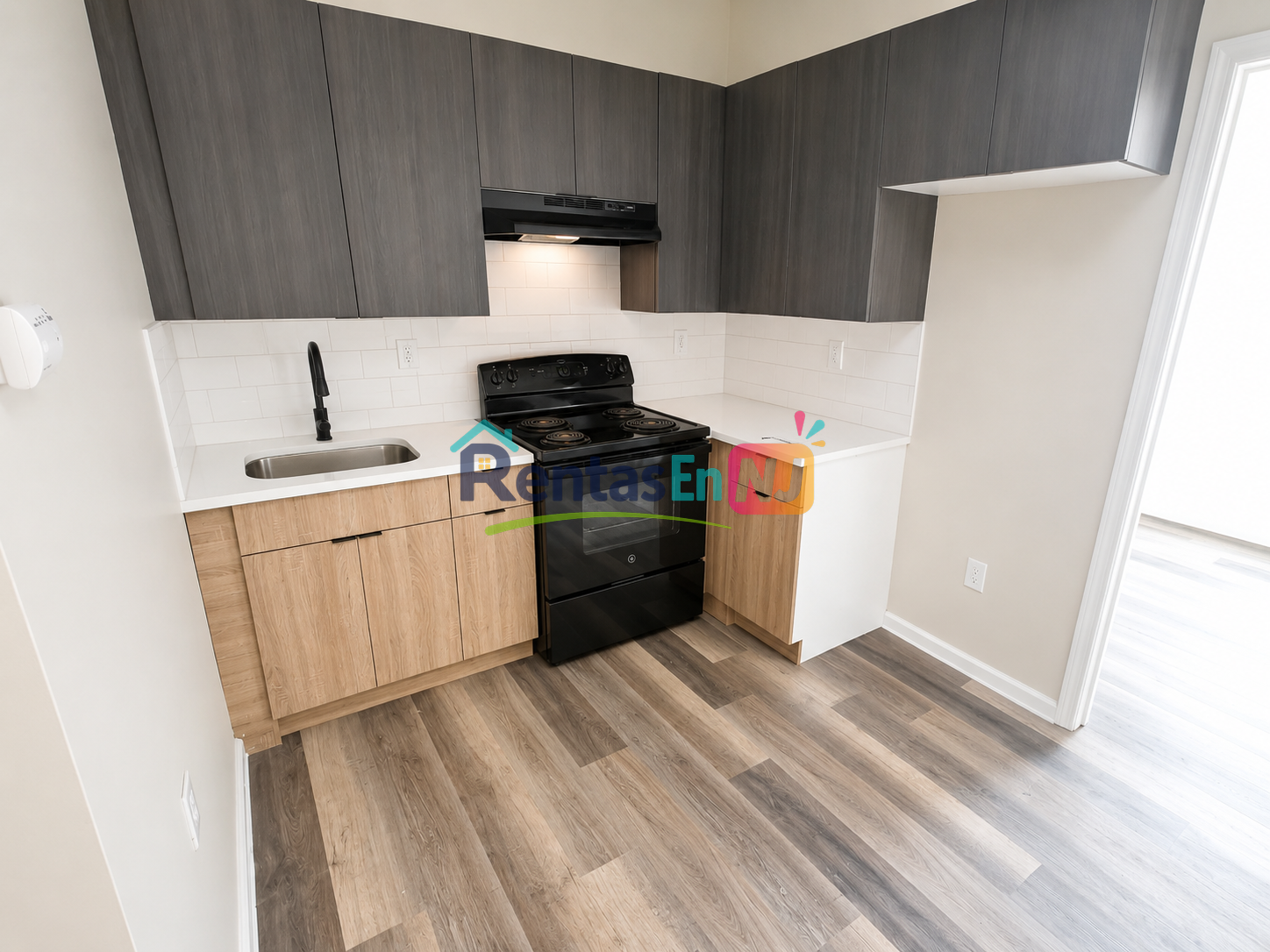 383-385 Avon Avenue 07108 — 2L